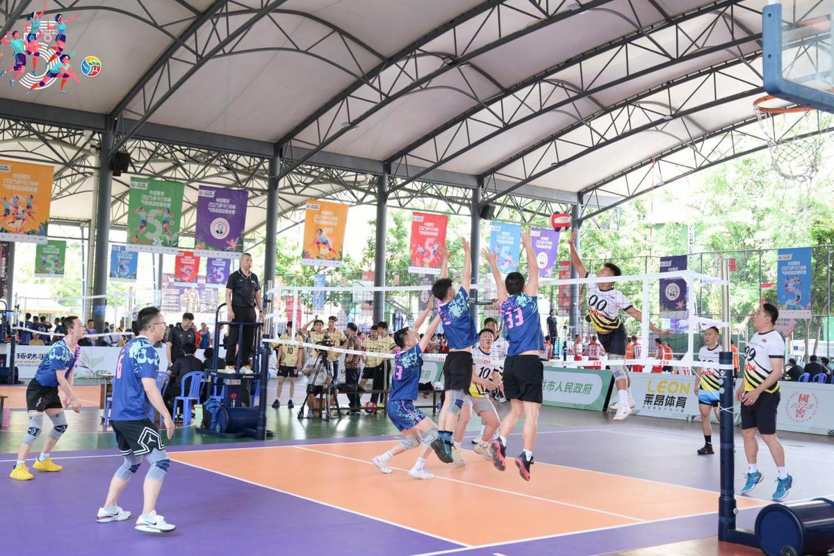 鱼缸论继续！霍伊伦双响助球队回榜首，头顶脚踢荣膺全场最佳