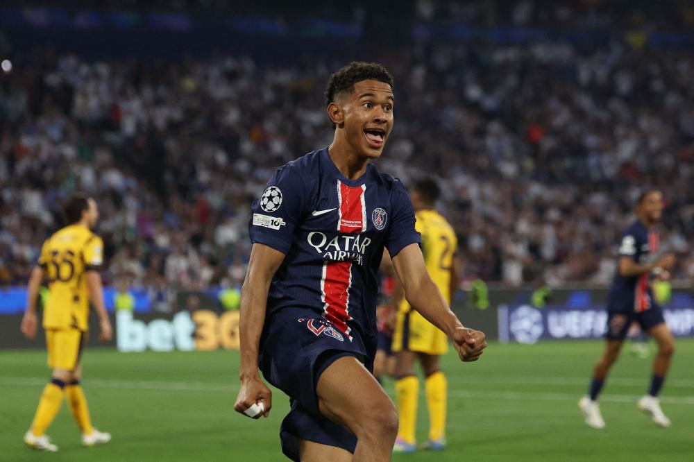 骑士对阵马刺内线狂轰80分，创下队史近29年纪录