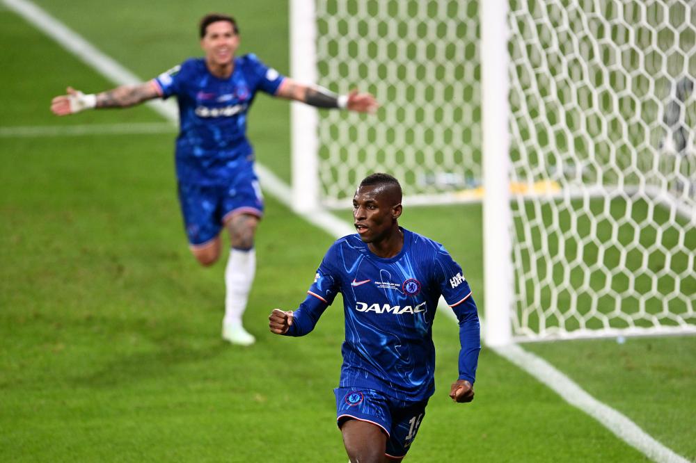 米体：拉齐奥重启主场放飞雄鹰仪式，新鹰将于2026年首次亮相