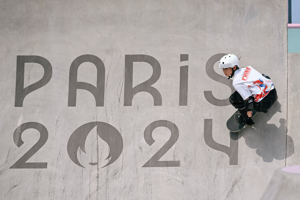 莫雷托：米兰可能会尝试将莱奥的合同再延长两到三年