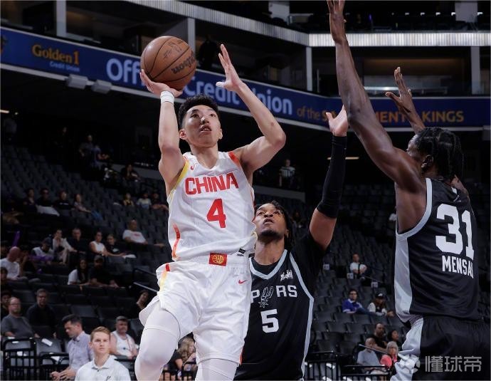 英超-狼队0-3曼联：送副班长首胜？NO！阿莫林要逼近欧冠区｜前瞻