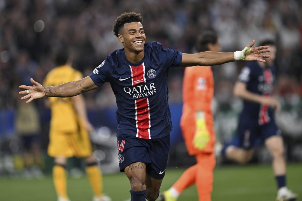 CBA杯战报：塔克22分7板，广厦103-99险胜青岛